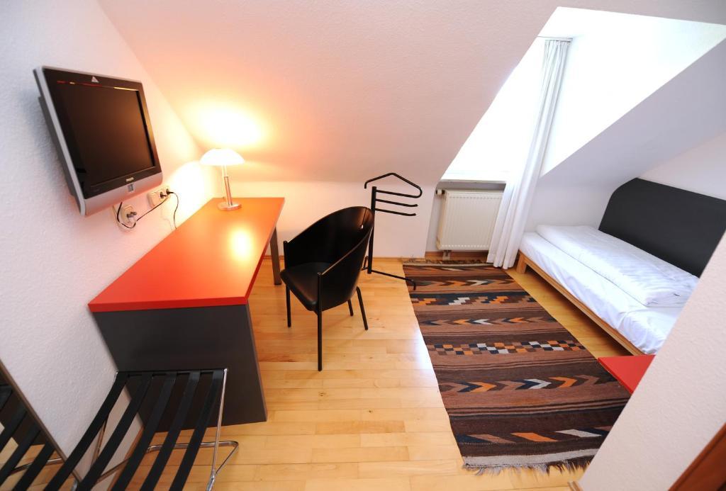 Hotel Am Main Veitshochheim Room photo