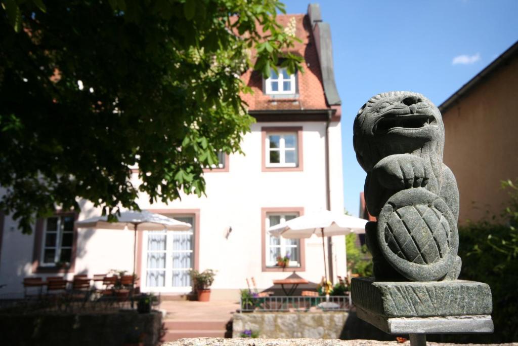 Hotel Am Main Veitshochheim Exterior photo